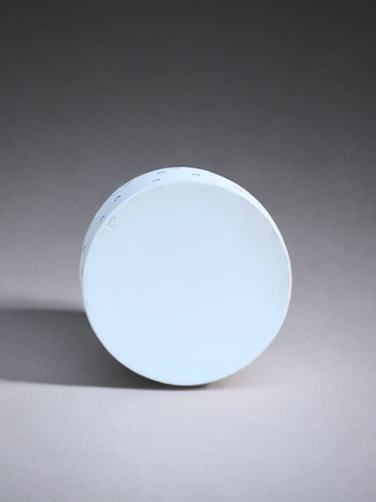 Penelope - almost blue cylinder
