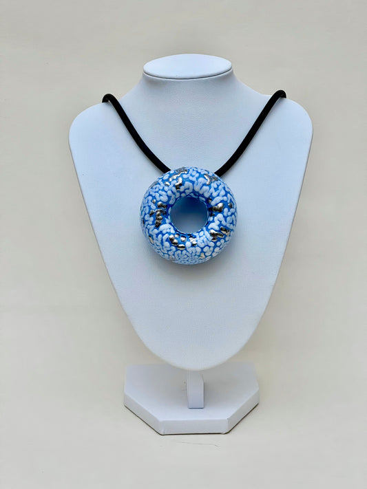 Pendants halo front view