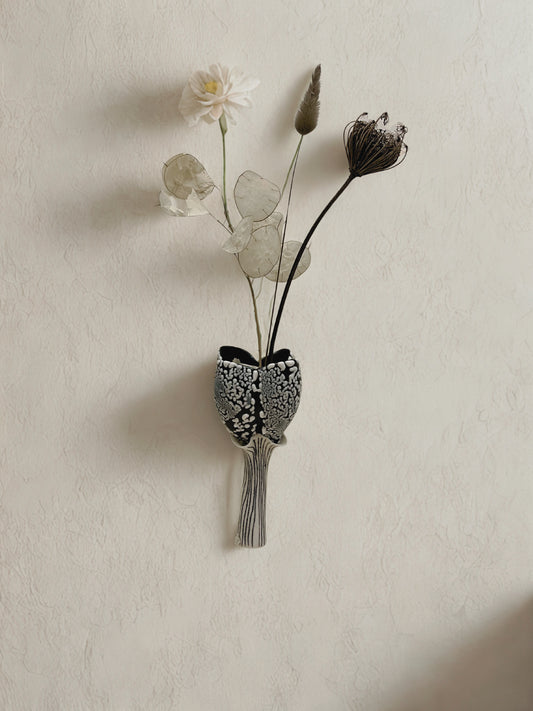 Overall view with object attached to wall