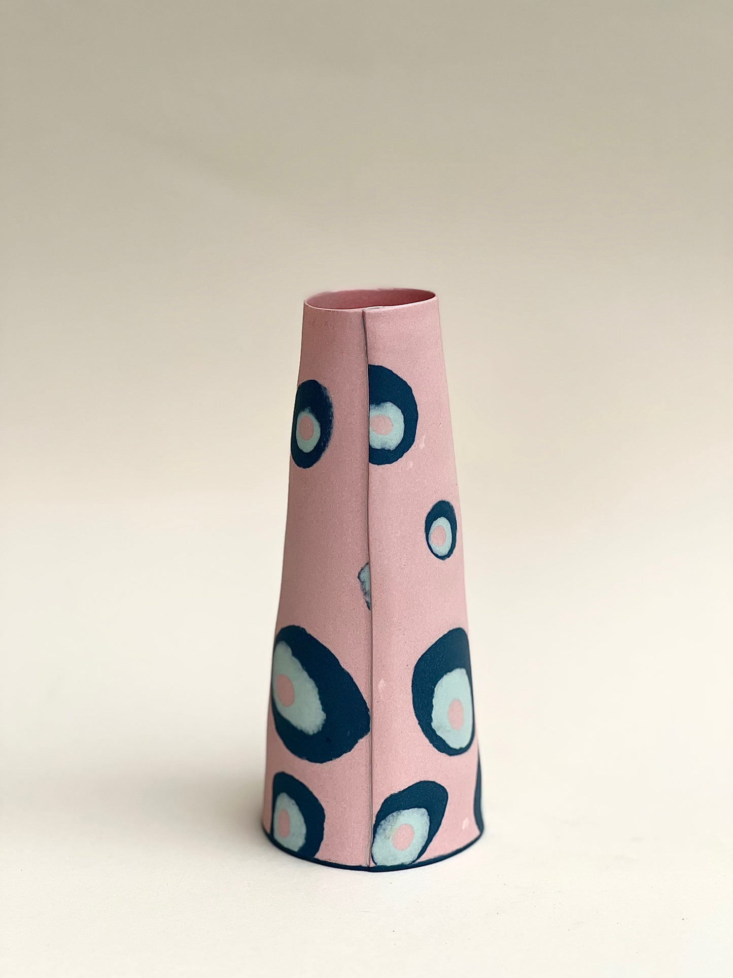 Conical vase - Colored circles  pale green, dark green on pink background