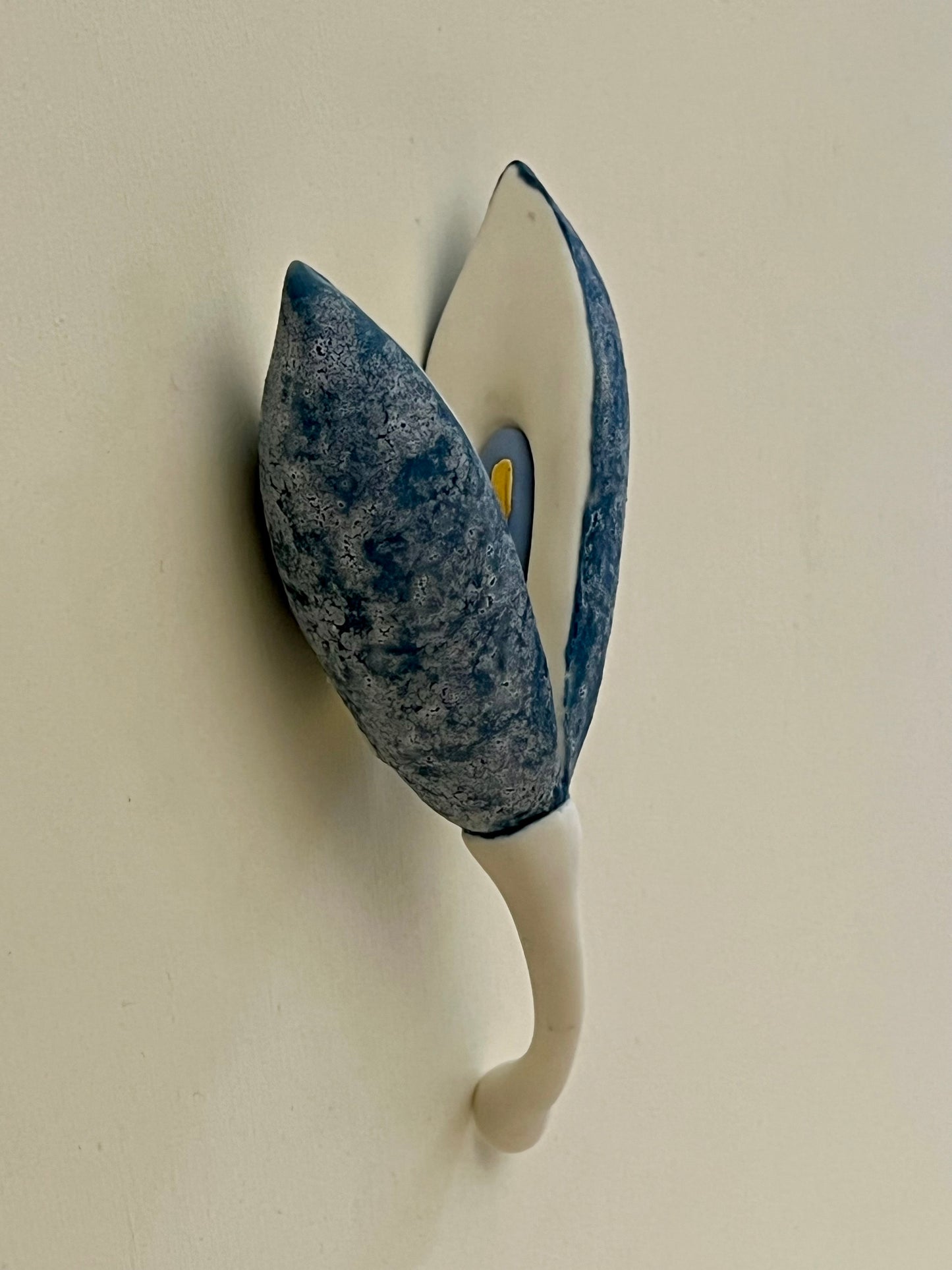 Side view near to wall