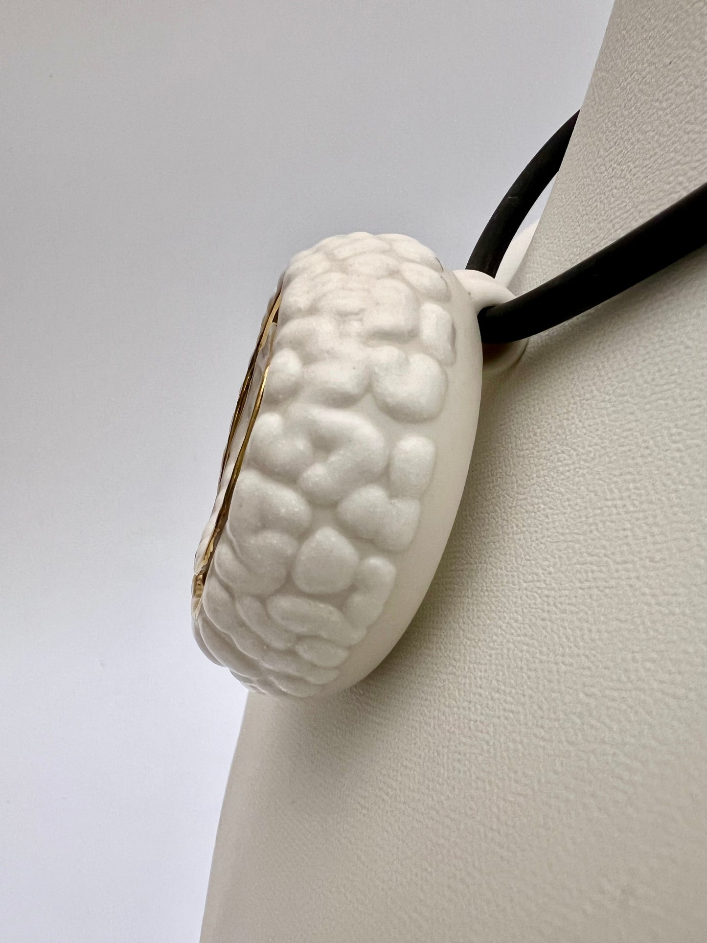 HALO - White Crawling Gold Aperture Pendant