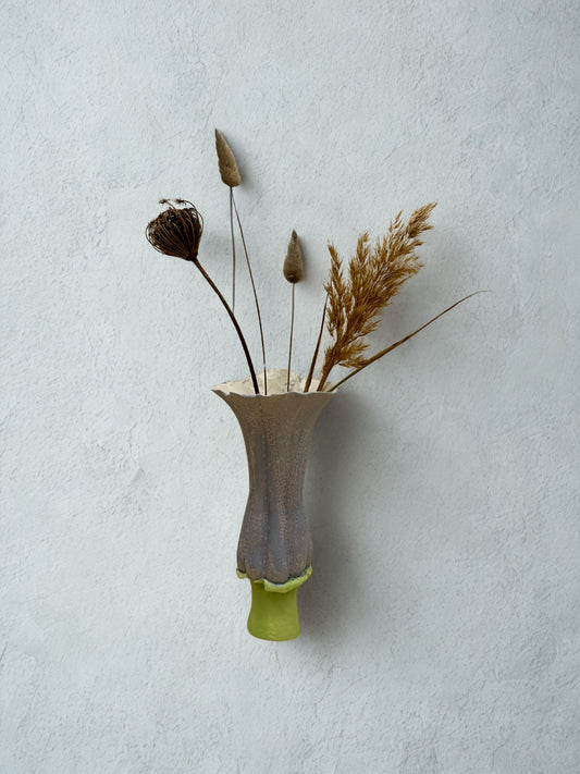 Overall view with object attached to wall