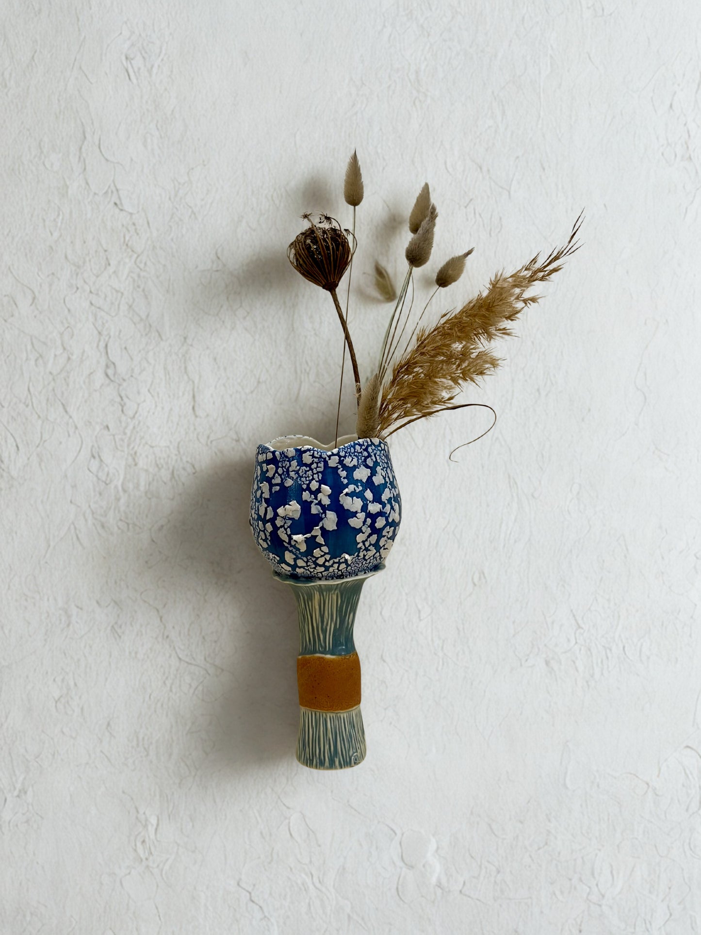 Overall view with object attached to wall