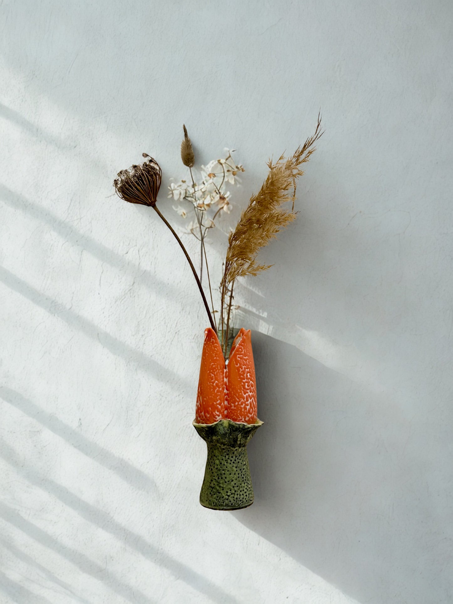 Overall view with object attached to wall